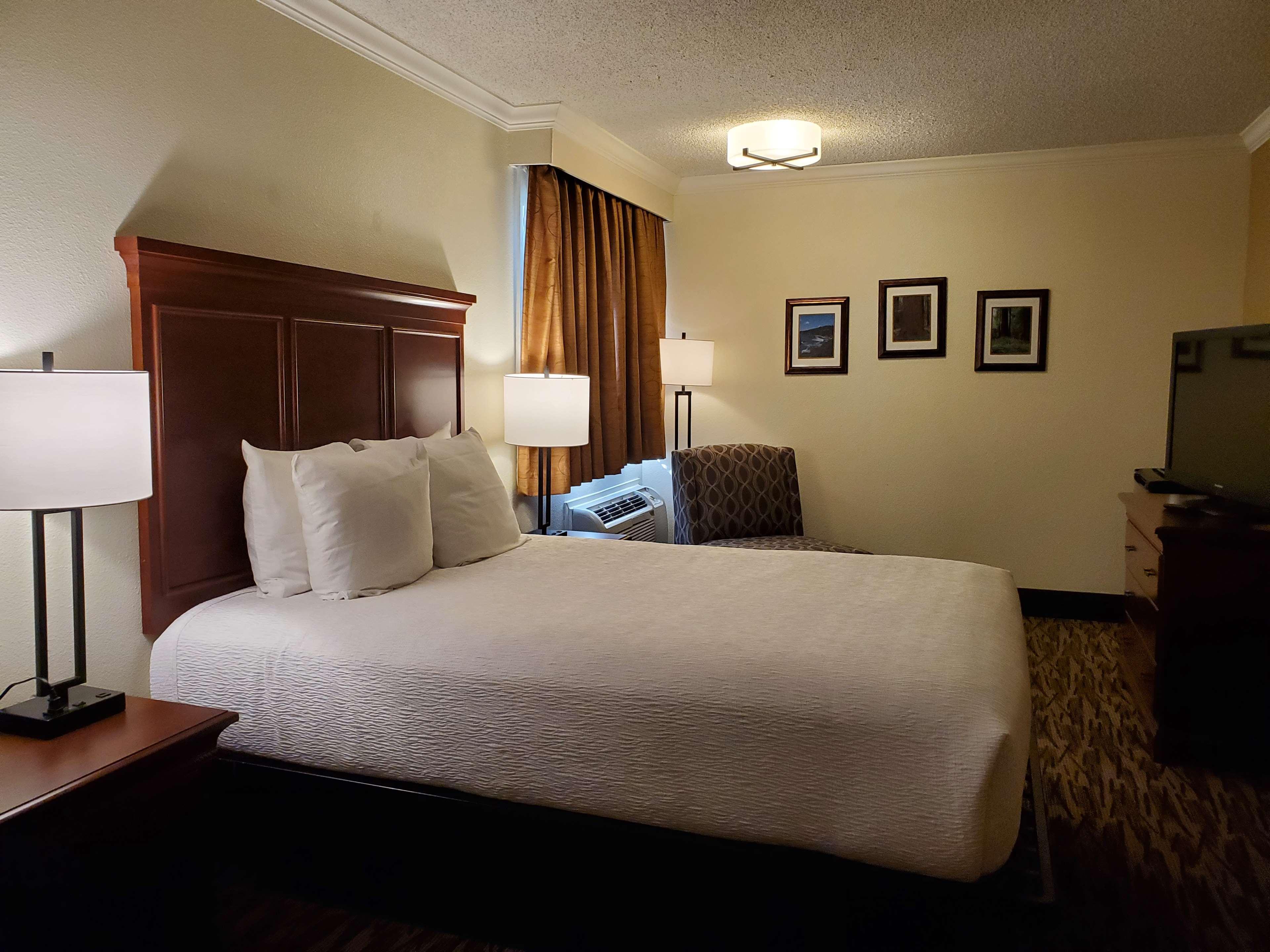 Best Western Plus Humboldt House Inn Garberville Esterno foto